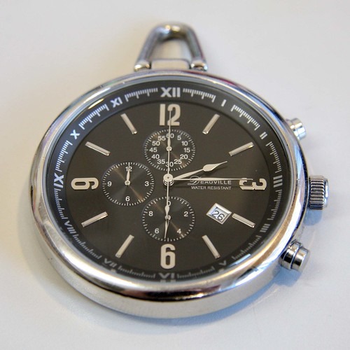 1967年：高校卒業後、時計製造に専念