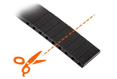 STEP2:カッターでベルトをカットする