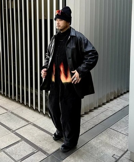 レザーブルゾン×タートルネック