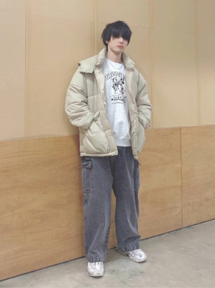 春先3：ベージュ×スウェット