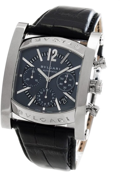 丸みを帯びた個性的スクエアケース