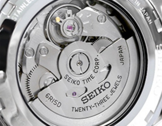 シースルーバッグでムーブメントの動きを堪能