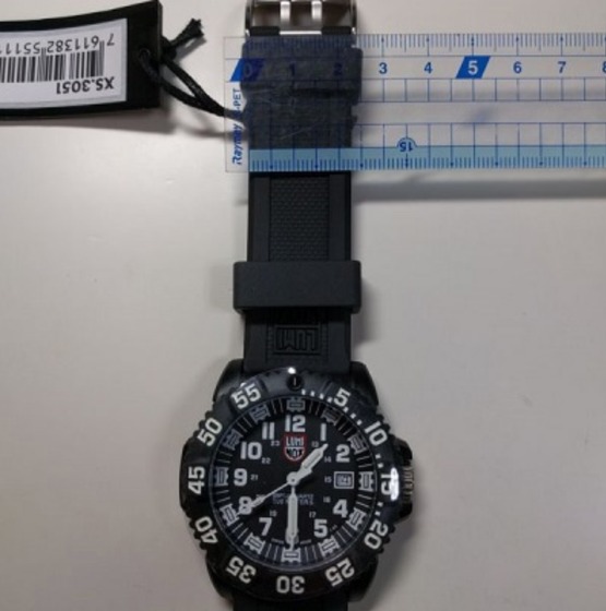 ラグ幅と尾錠幅を事前に計測