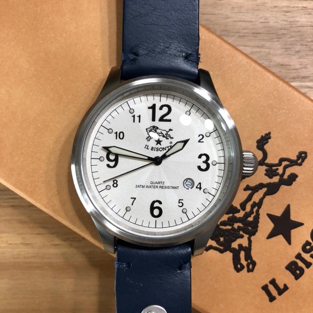 イルビゾンテ(IL BISONTE)の腕時計は美しい革ベルトが魅力