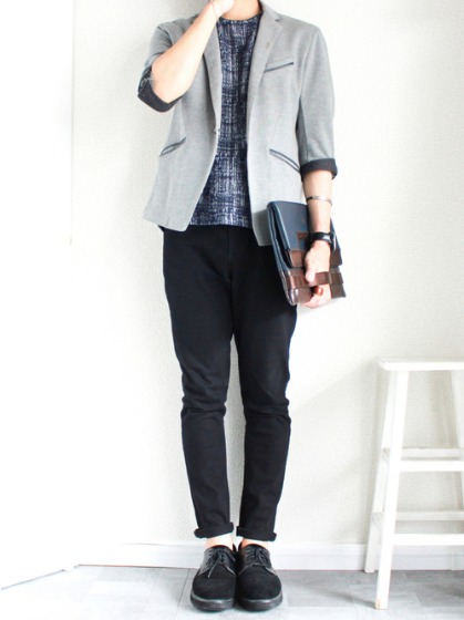 春夏向け1：テーラードジャケット×Tシャツ