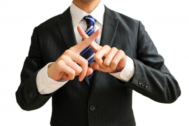 本来は冠婚葬祭では腕時計はNG