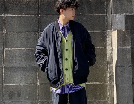 MA-1(ネイビー)のおしゃれな着こなし③MAISON SPECIAL