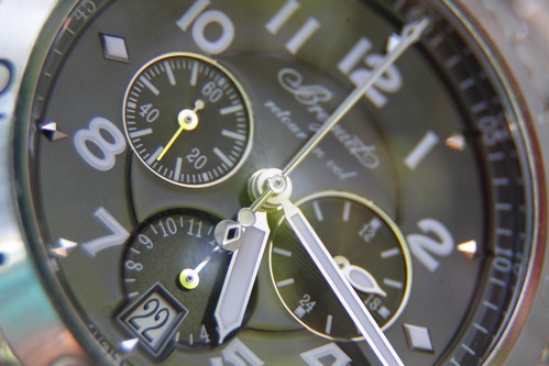 スイスらしい洗練されたデザイン