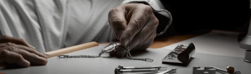 ボーム&メルシエ 公式の電池交換料金の相場