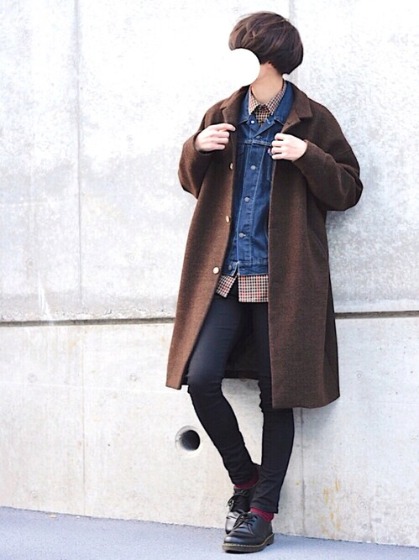 コーデ9：ブルー×ステンカラーコート