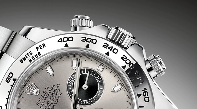 ホワイトゴールドはロジウムメッキでコーティングされていれば安心