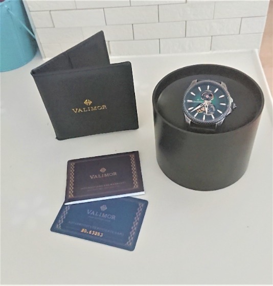 VALIMOR Makaidosにはシリアルナンバー入りのカードが付く