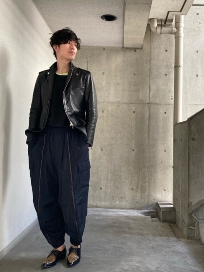 ③ワイドパンツで「Aライン」を作る