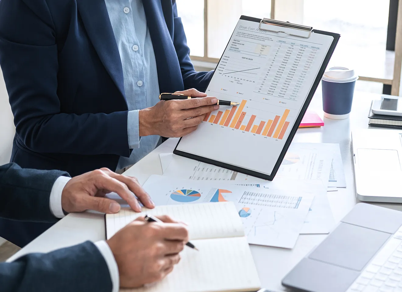 オペレーティングリースで支える、企業の財務戦略と未来