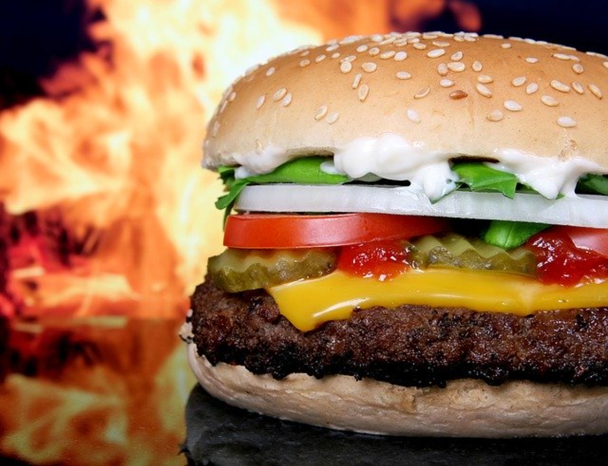 コストコのチーズバーガーはフードコートの人気ハンバーガー 値段など紹介 旅go タビ ゴー