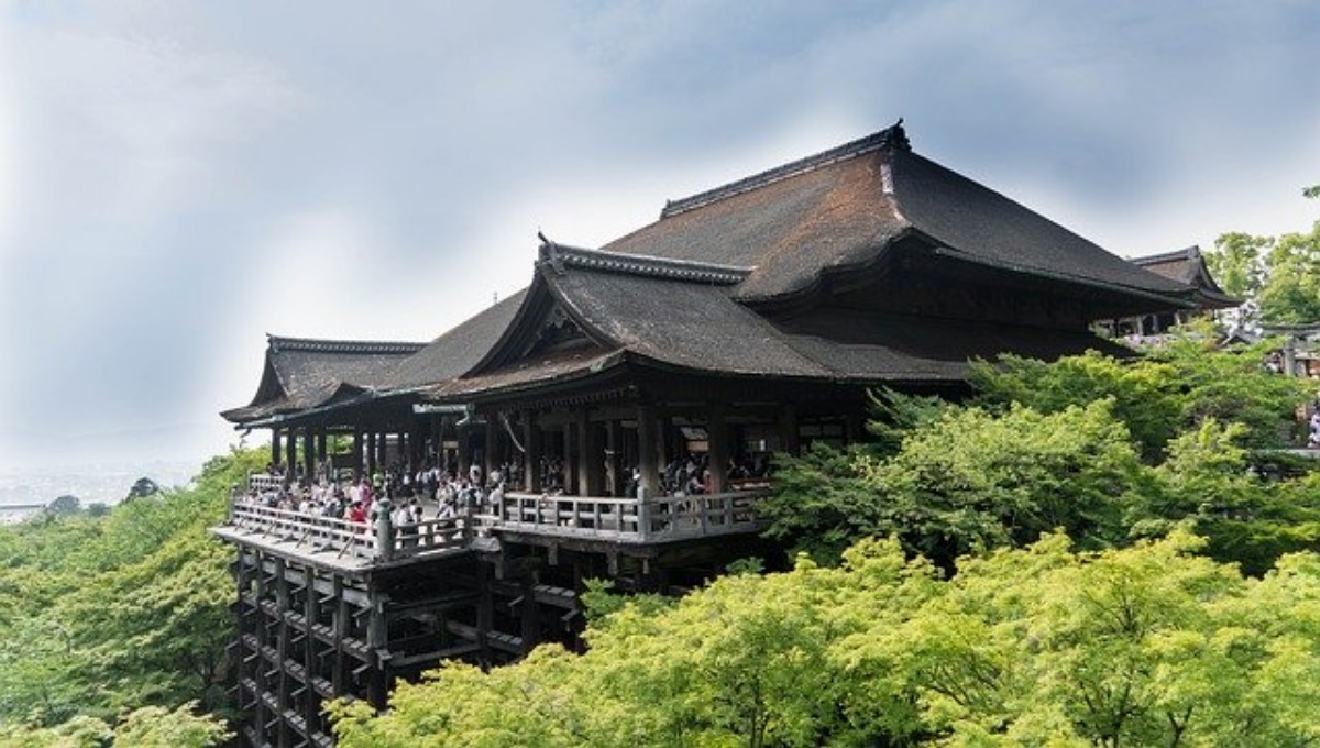 清水寺 京都 の音羽の滝の水の意味やご利益は 正しい飲み方も紹介 旅go タビ ゴー