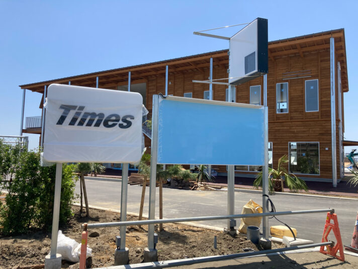 3A310F90-A263-4D2B-811B-229F7BFD2B02