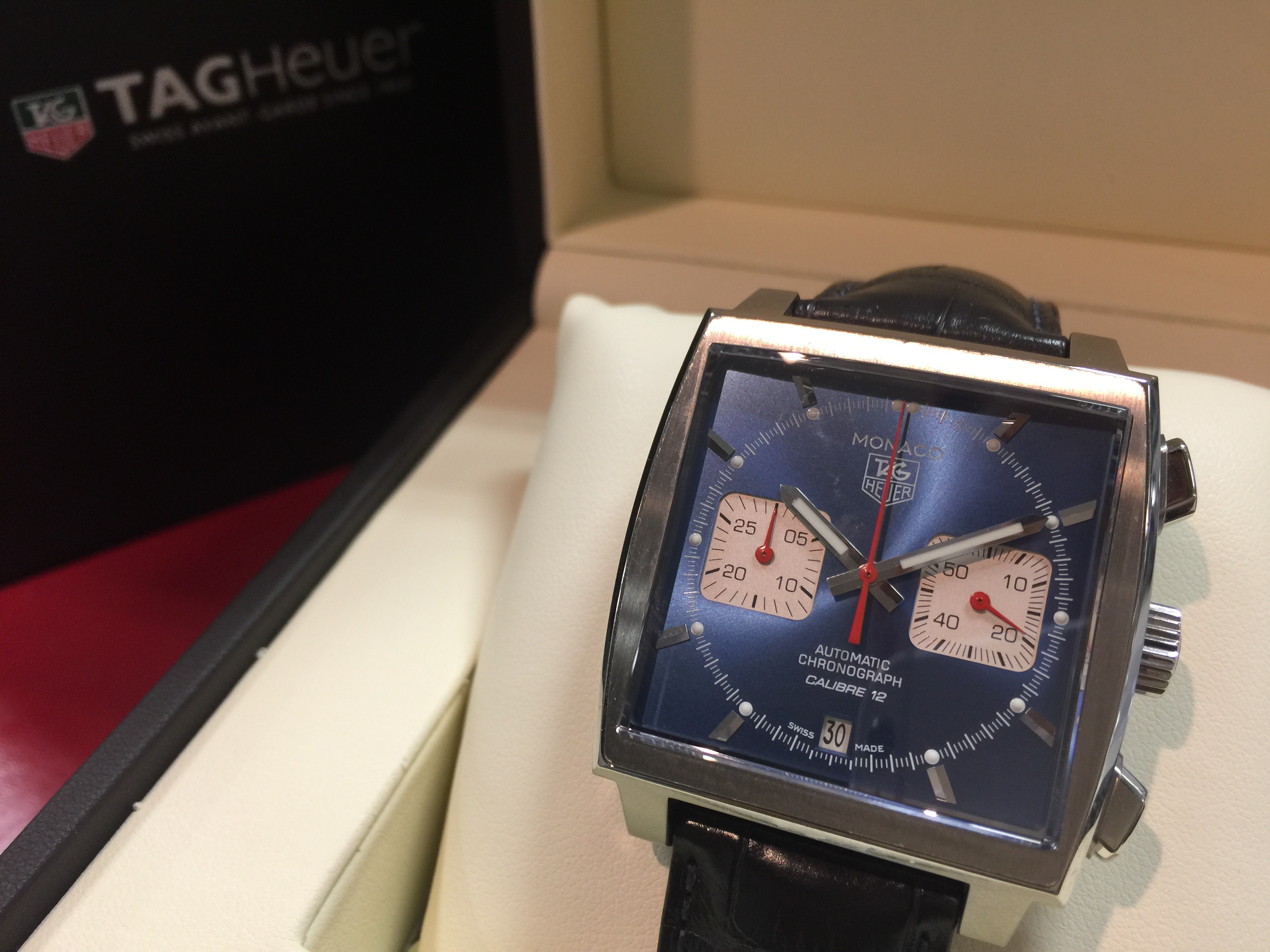 タグホイヤー Heuer モナコ クロノグラフ Caw2111 時計の高価買取 無料査定なら時計買取専門店のビッグムーンへ