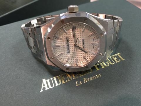 オーデマ・ピゲ AUDEMARS PIGUET ロイヤルオーク 37mm 15450ST.OO.1256ST.01