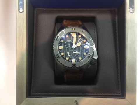 ジラール・ペルゴ GIRARD PERREGAUX シーホーク 49960-11-636-BBBA