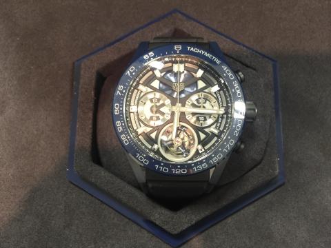 タグホイヤー TAG HEUER カレラ テット・ドゥ・ヴィペール トゥールビヨン CAR5A93.FC6442