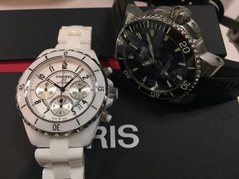 シャネル CHANEL J12 クロノグラフ H1007 , ORIS アクイスデイト 01.733.7653.4135-07.4.26.34EB