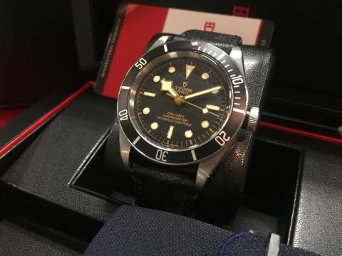チューダー TUDOR ヘリテージ ブラックベイ 79230N