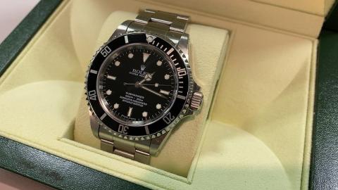 ロレックス ROLEX サブマリーナー 14060M V番