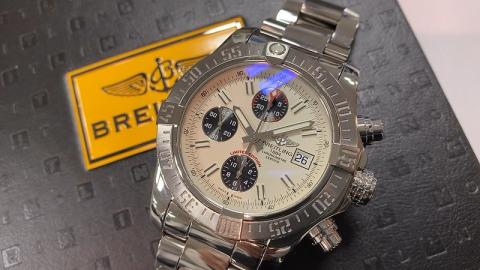 ブライトリング BREITLING アベンジャーⅡ A13381