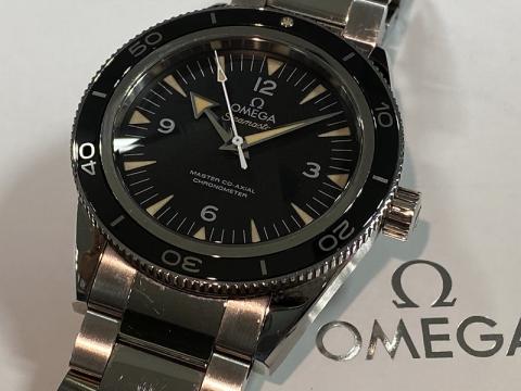 オメガ OMEGA シーマスター300 233.30.41.21.01.001
