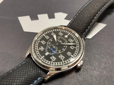 フォルティス FORTIS コクピット クラシック セコンド 901.20.51LP