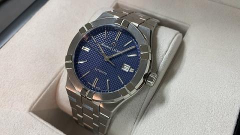 モーリス・ラクロア MAURICE LACROIX アイコン 42mm BLU AI6008-SS002-430-1