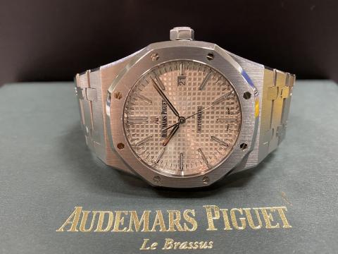 オーデマ・ピゲ AUDEMARS PIGUET ロイヤルオーク 15400ST.OO.1220ST.02