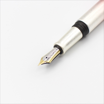 TACCIA 裾濃銀箔漆万年筆 琥珀玉(こはくぎょく)-F TSG-14F-KG-F