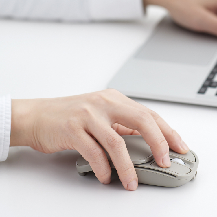 ナカバヤシ 無線充電式スライド静音5ボタンBlueLEDマウス/グレージュ MUS-RKF235GY (tm)の商品画像15枚目