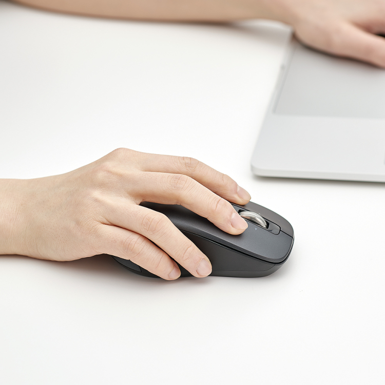 ナカバヤシ 【感動ホイールマウス】Bluetooth・USB無線(デュアル)静音5ボタンBlueLEDマウス Lサイズ/ブラック MUS-DKF243BK (tm)の商品画像2枚目