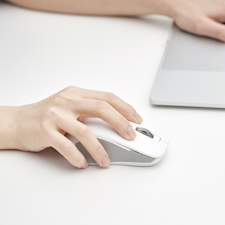 ナカバヤシ 【感動ホイールマウス】Bluetooth・USB無線(デュアル)静音5ボタンBlueLEDマウス Lサイズ/ホワイト MUS-DKF243W (tm)の商品画像2枚目