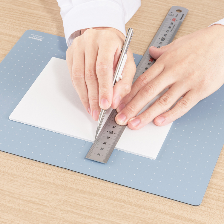 折りたたみカッティングマット+/A4サイズ/ミスティブルー CTMO-A4PL-Bの商品画像12枚目