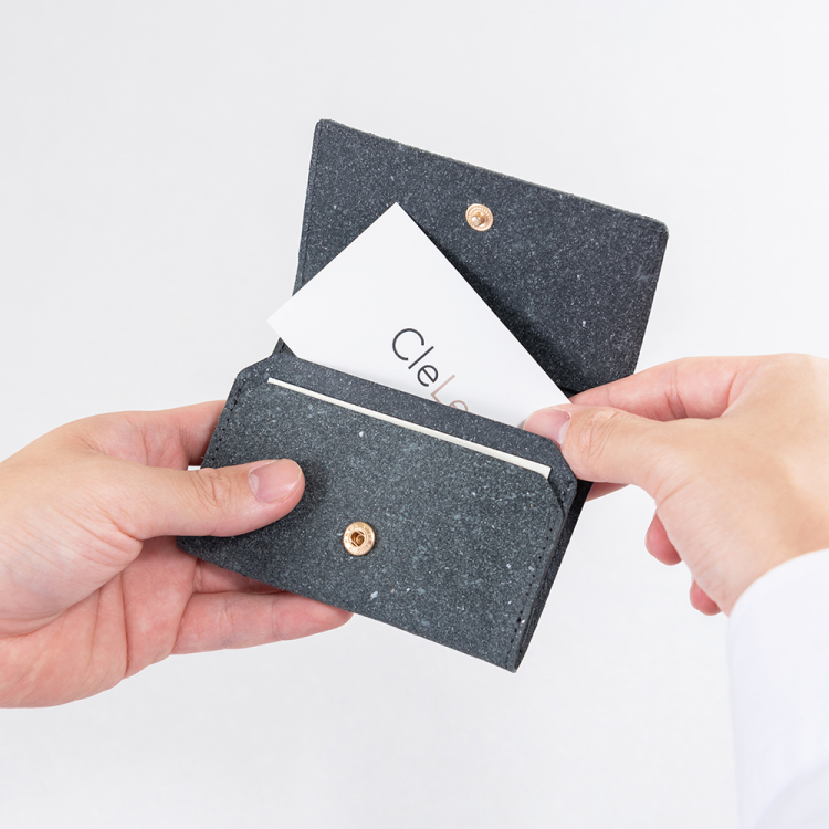 ナカバヤシ CleLe(クルレ) 名刺ケース グレー CLL-MC-GYの商品画像2枚目