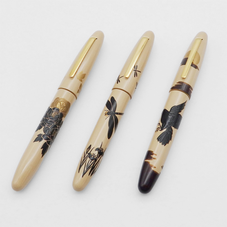 ナカバヤシ　TACCIA　影絵　蒔絵万年筆　牡丹と蝶々-M　TKG-L18F-BC-Mの商品画像3枚目