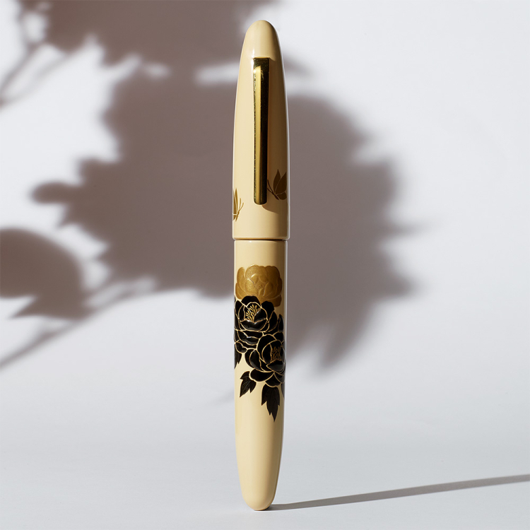 ナカバヤシ TACCIA 影絵 蒔絵万年筆 牡丹と蝶々-B TKG-L18F-BC-Bの商品画像8枚目