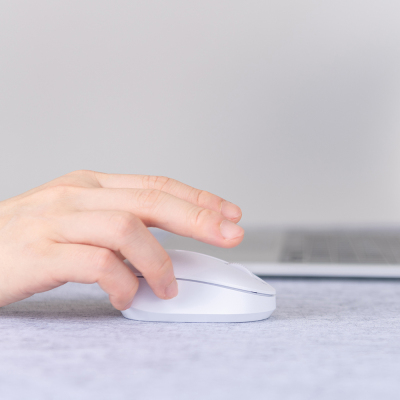 ナカバヤシ 小型無線静音3ボタンBlueLEDマウス/ホワイト MUS-RKT246W (tm)の商品画像2枚目