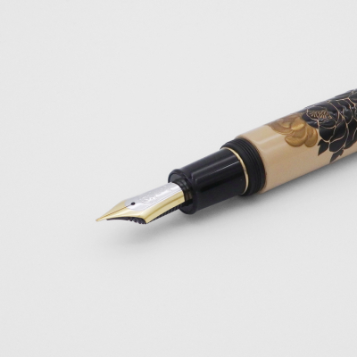 ナカバヤシ　TACCIA　影絵　蒔絵万年筆　牡丹と蝶々-M　TKG-L18F-BC-Mの商品画像9枚目
