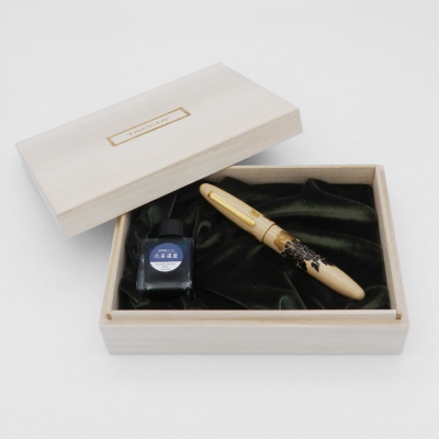 ナカバヤシ　TACCIA　影絵　蒔絵万年筆　牡丹と蝶々-M　TKG-L18F-BC-Mの商品画像11枚目