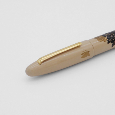 ナカバヤシ TACCIA 影絵 蒔絵万年筆 牡丹と蝶々-B TKG-L18F-BC-Bの商品画像4枚目