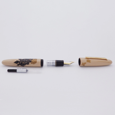ナカバヤシ TACCIA 影絵 蒔絵万年筆 牡丹と蝶々-B TKG-L18F-BC-Bの商品画像10枚目