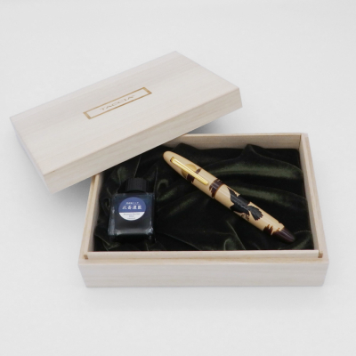 ナカバヤシ TACCIA 影絵 蒔絵万年筆 八咫烏と太陽-B TKG-L18F-YT-Bの商品画像8枚目