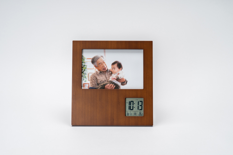 アデッソ 竹のレコーダーフォトフレームクロックの商品画像1枚目