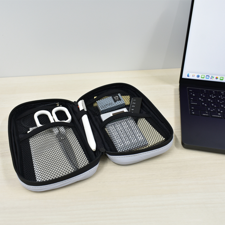 マグエックス　TYVEL．マルチケース　ライトグレーの商品画像8枚目