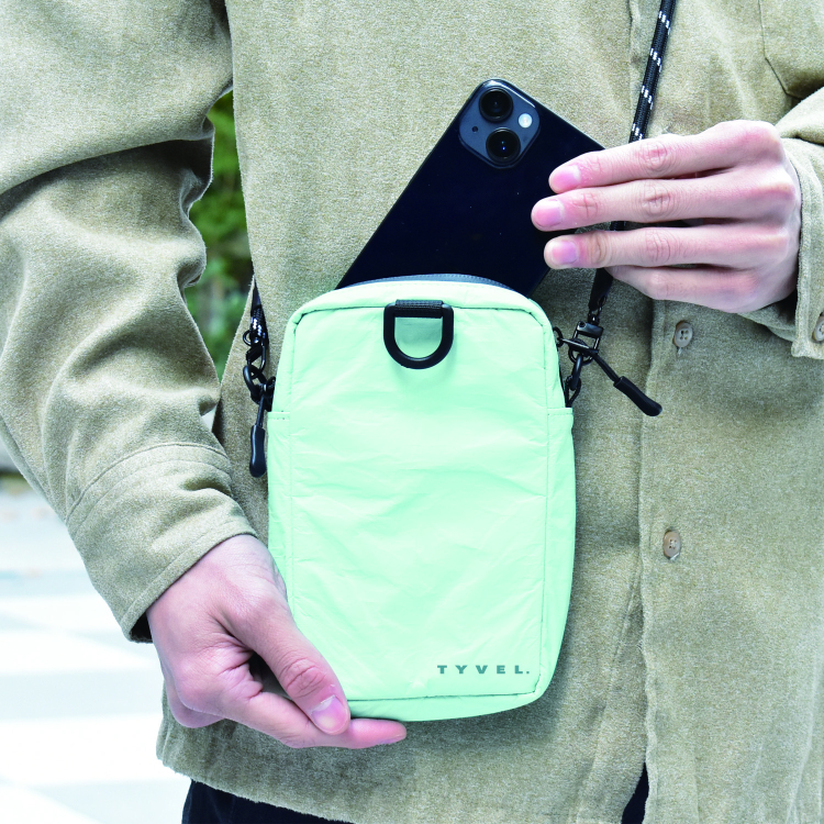 マグエックス　TYVEL．スマホショルダーポーチ　ペールスカイの商品画像9枚目